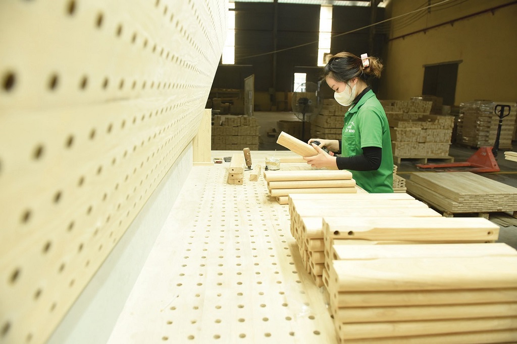 Ngành gỗ vượt khó ổn định sản xuất